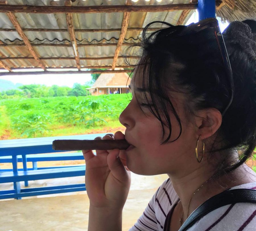 Liddy Smoking a tabacco in Cuba 