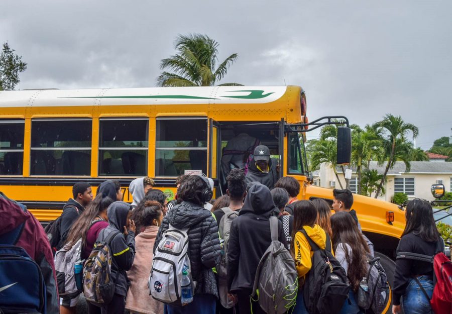 Crowded Buses Leave Students without a Seat
