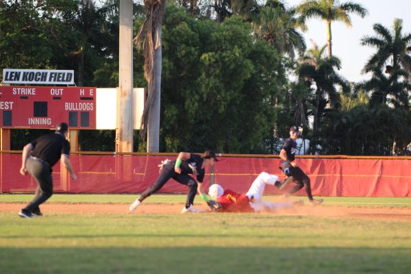 Varsity Baseball Bulldogs Crush Fort Lauderdale